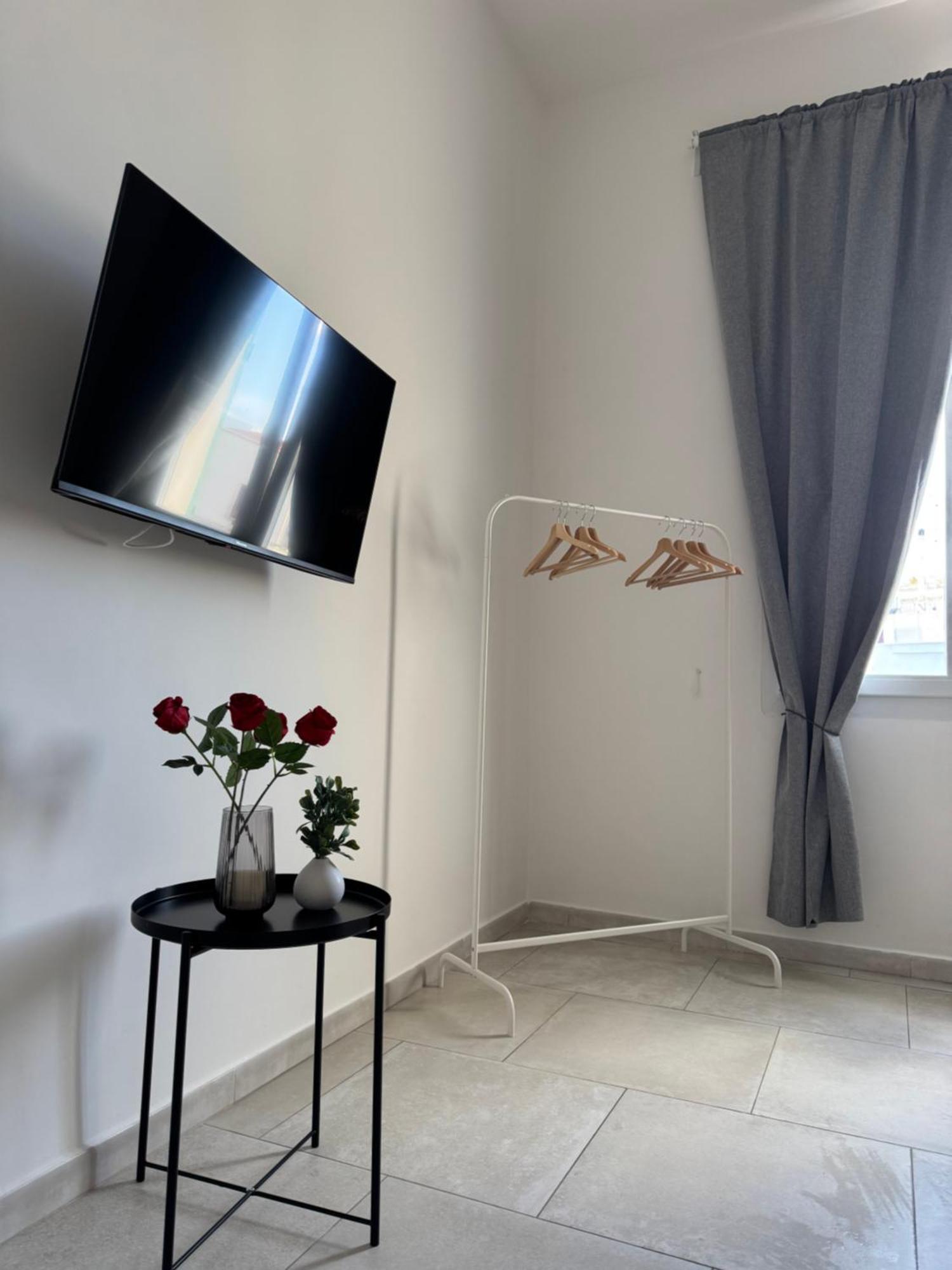 L&S Rooms Monopoli Eksteriør billede